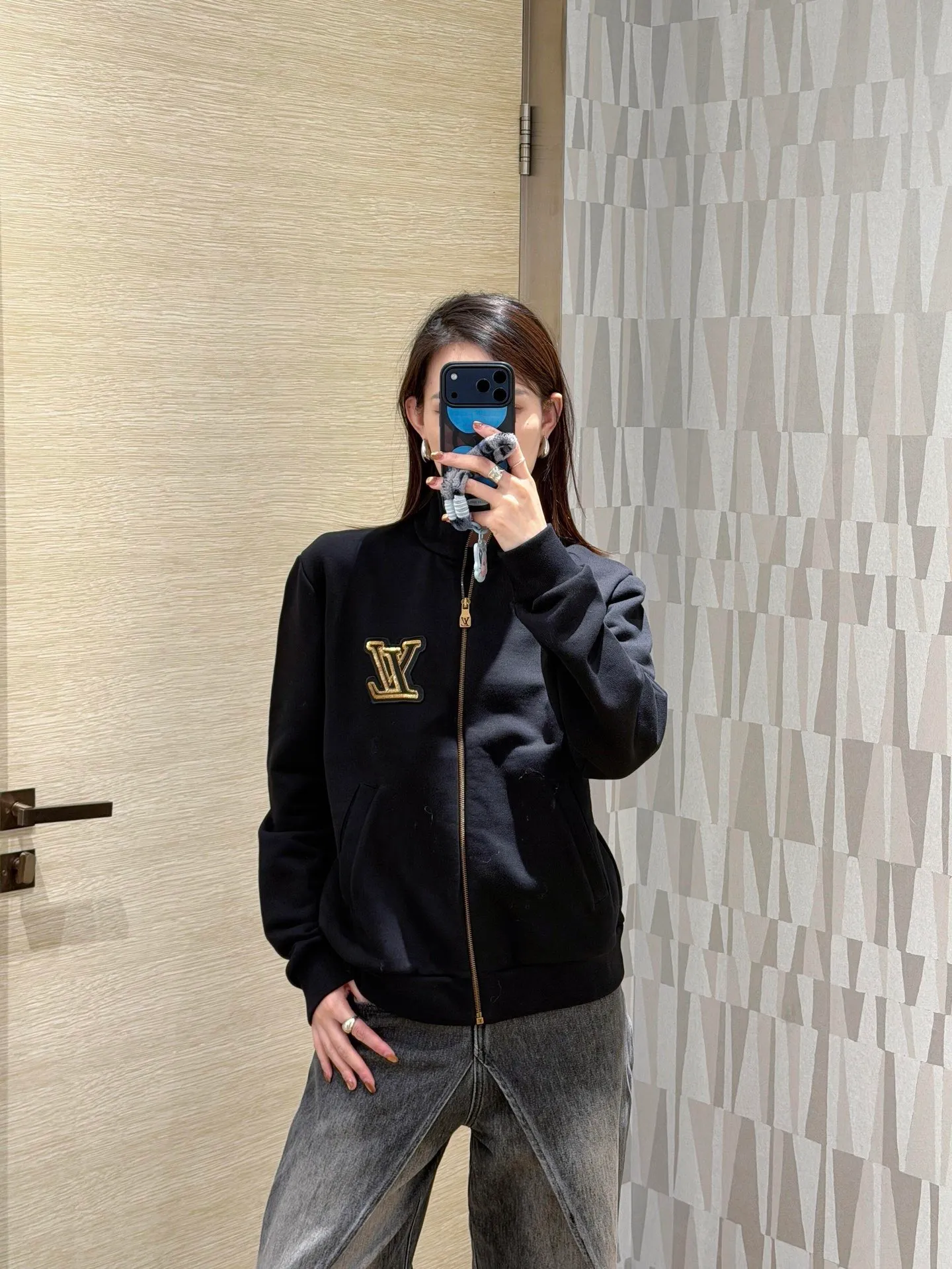Louis Vuitton/Louis Vuitton Gold sequin logo embroidered jacket jacket